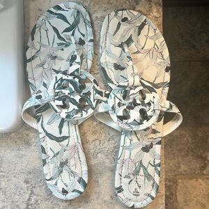 Size 12 Tory Burch flip flops. Worn a handful of times.